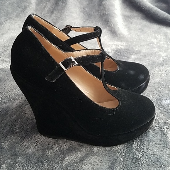Delicacy Shoes Wedges Poshmark